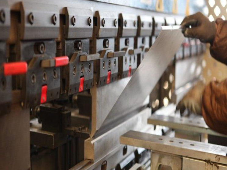 Schüssel-Kerzenhalter